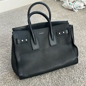 Saint Laurent sac du jour size small. Extra photos